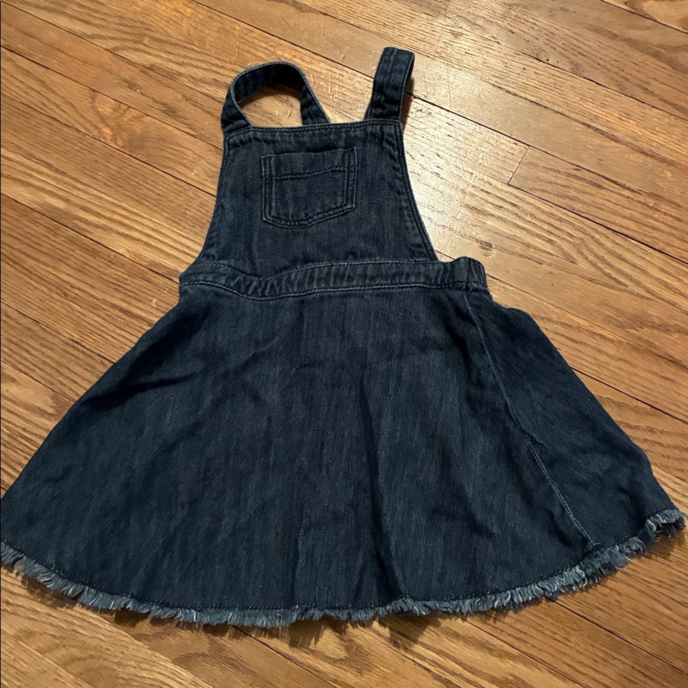 Assorted Girls 24 Month-2T Clothes: 2 Dresses, 2 Tops and 1 Nightie - Picture 12 of 13